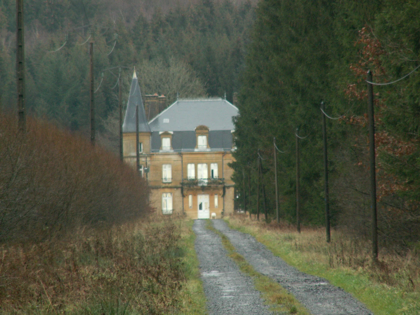 Façade du château du Sautou à Donchery, ancienne propriété de Michel Fourniret.